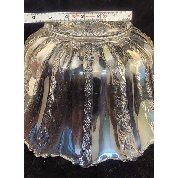 Vintage 1940s Bryce Higbee Pressed Glass Serving Bowl - Picture 4 of 13